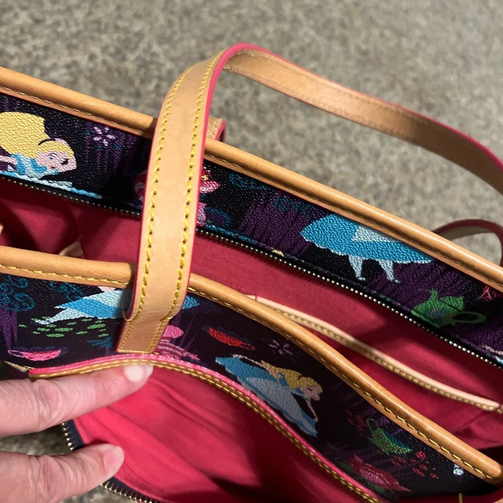 HTF.   Alice in Wonderland D & B tote - Picture 8 of 15